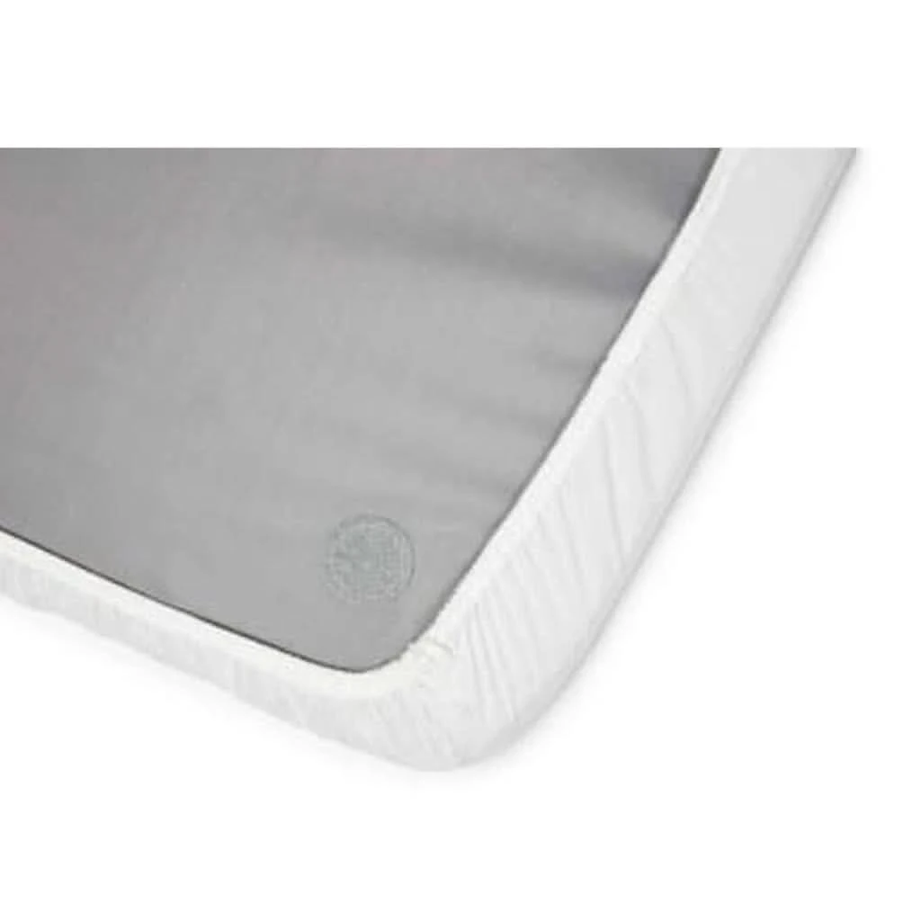 AeroMoov Instant Travel Cot, Fitted Sheet 4 AeroMoov Instant Travel Cot, Fitted Sheet - Image 4