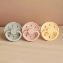 Frigg Natural Rubber Pacifier Moon Phase, Blush -Anbbaby Shop frigg natural rubber pacifier moon phase blushfrigbmp06anb babyanb baby 854952