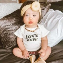 Tenth & Pine Love Bug Organic Cotton Onesie -Anbbaby Shop tenth pine love bug organic cotton onesietpssolvb03anb babyanb baby 854306